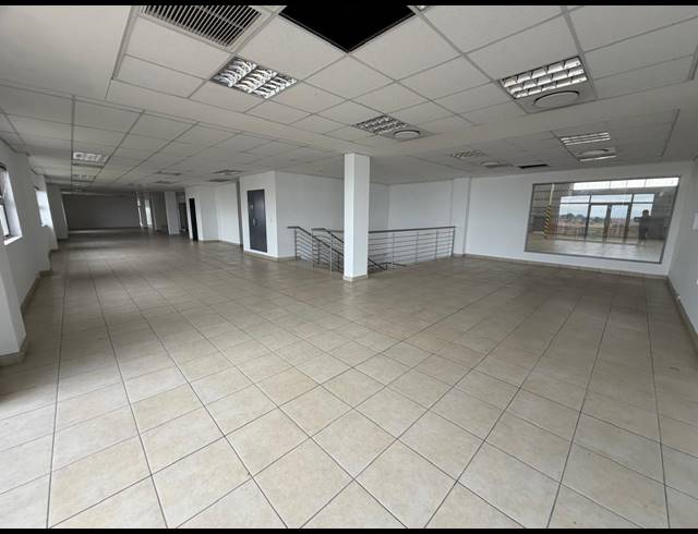 19,532.50M² WAREHOUSE TO LET IN CLAYVILLE